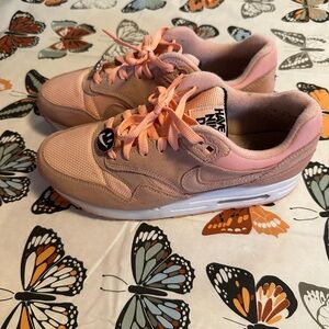 Nike Women's Pink and Tan Sneakers